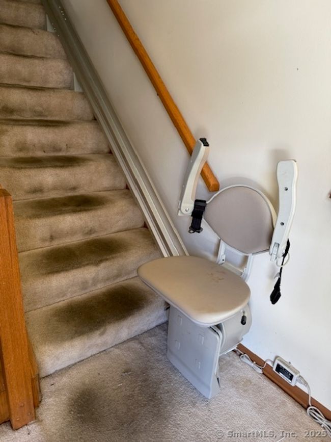 31 Cortland Pl, Condo with 2 bedrooms, 2 bathrooms and null parking in Ansonia CT | Image 12