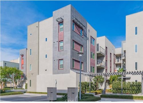 135 Bowery, Irvine, CA, 92612-1040 | Card Image