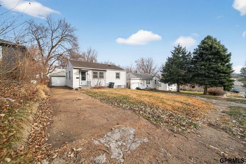 4030 Browne St, Omaha, NE, 68111-1802 | Card Image