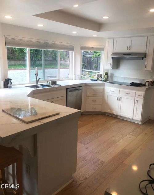 2325 Parkway Dr, Camarillo, CA, 93010 | Card Image