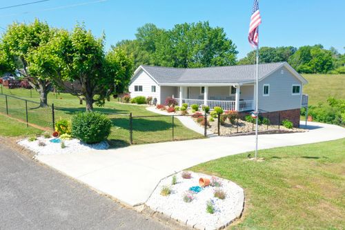 2696 Lakemont Cir, Morristown, TN, 37814-6463 | Card Image