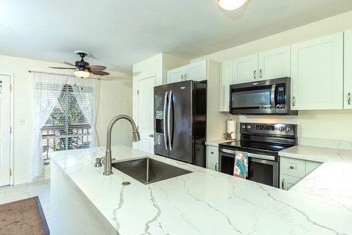 205-140 Uwapo Rd, Kihei, HI, 96753-7403 | Card Image