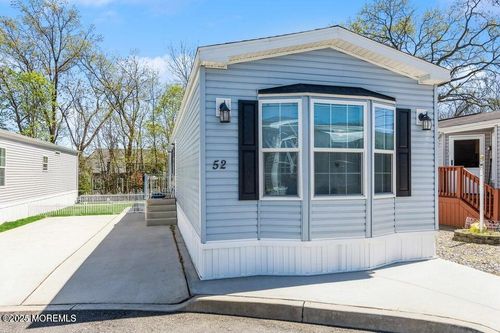 52 Monique Cir, Hazlet, NJ, 07730-1543 | Card Image
