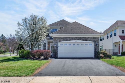 23 Schindler Ct, SOMERSET, NJ, 08873-6201 | Card Image