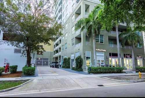 1205-3180 Sw 22nd Ter, Miami, FL, 33145-3106 | Card Image