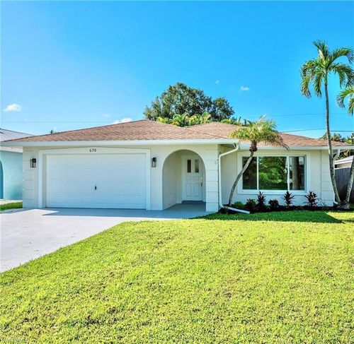 670 103rd Ave N, NAPLES, FL, 34108-3219 | Card Image