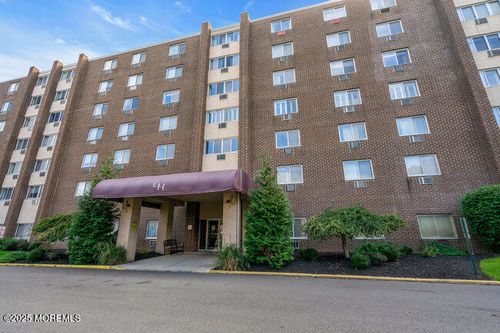 1k-860 Lower Ferry Rd, EWING, NJ, 08628-3525 | Card Image