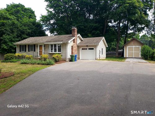 18 Maple Ave, Essex, CT, 06426-1016 | Card Image