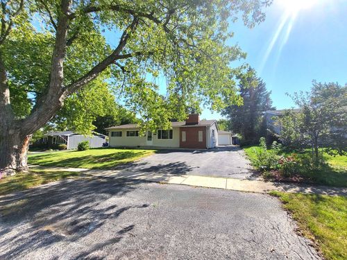 18455 Meadow Ln, Gurnee, IL, 60031-1571 | Card Image