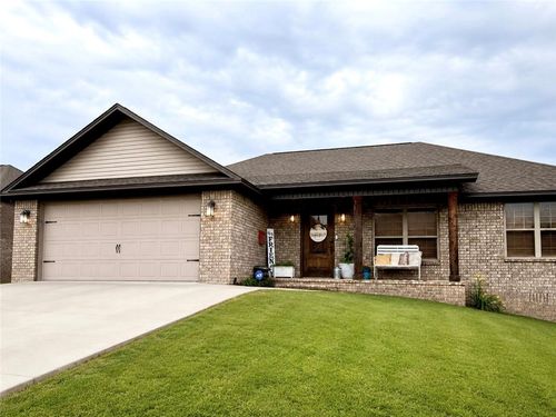 1209 Date St, Russellville, AR, 72802-7718 | Card Image