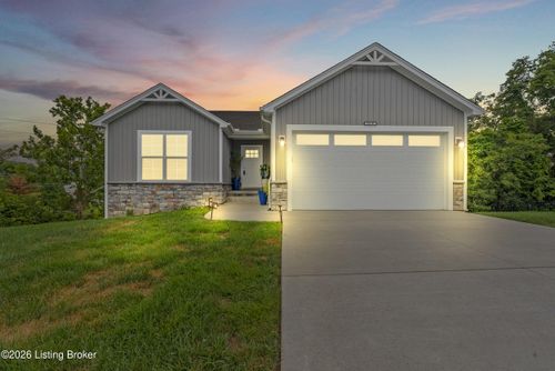 6310 Larkgrove Dr, Louisville, KY, 40229 | Card Image