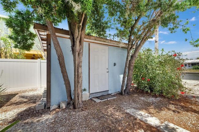 832 Seabreeze Dr, House other with 3 bedrooms, 2 bathrooms and null parking in RUSKIN FL | Image 68