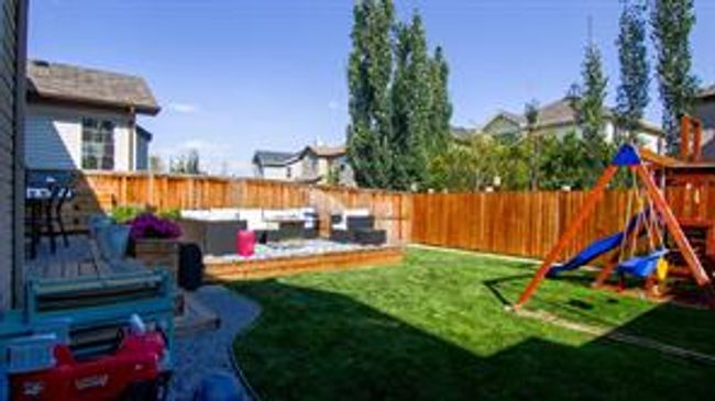 200 New Brighton Dr Se, House detached with 4 bedrooms, 3 bathrooms and 2 parking in Calgary AB | Image 44