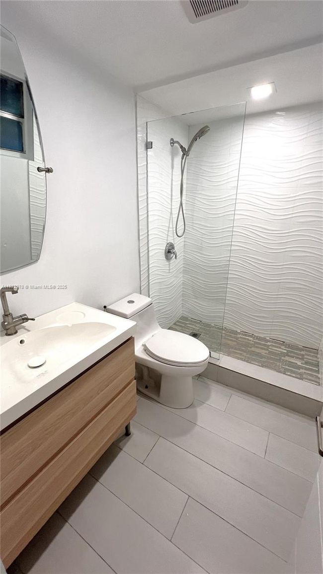 APT-202 - 427 Santander Ave, Condo with 0 bedrooms, 1 bathrooms and null parking in Coral Gables FL | Image 11