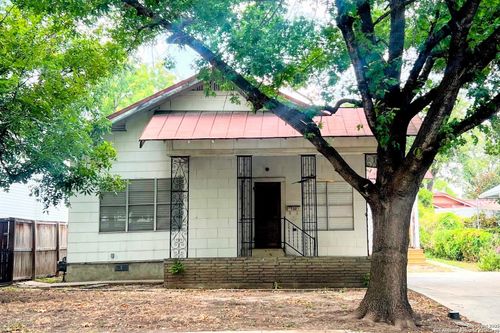 732 E Guenther St, San Antonio, TX, 78210-1236 | Card Image