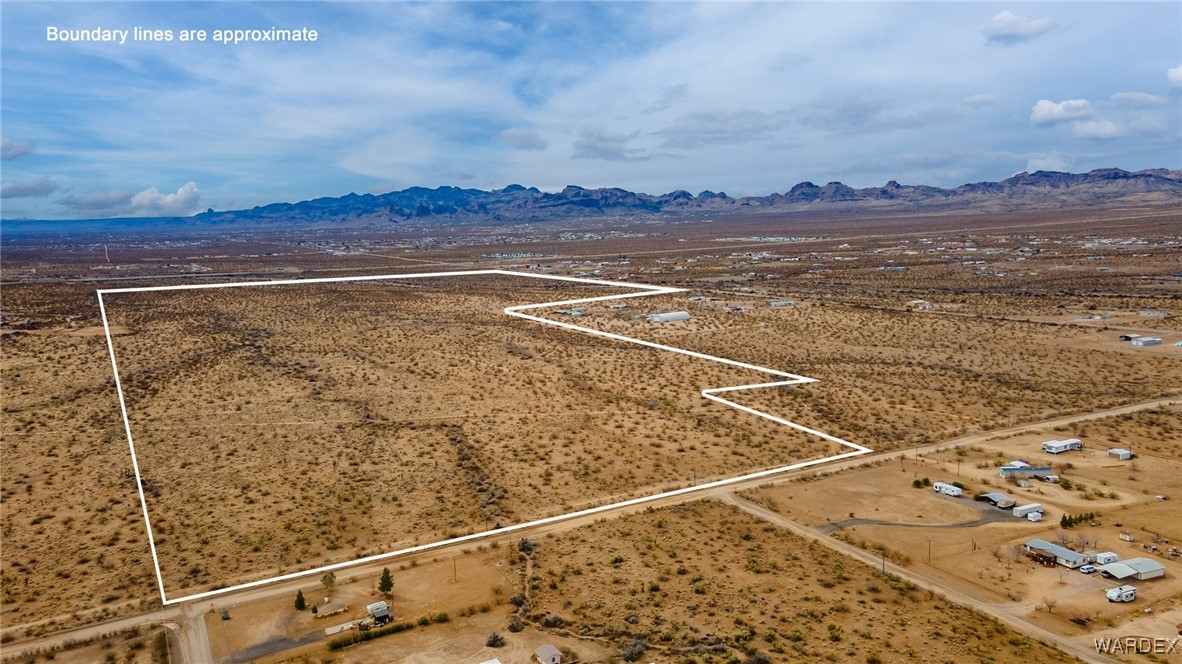 Land in Golden Valley
