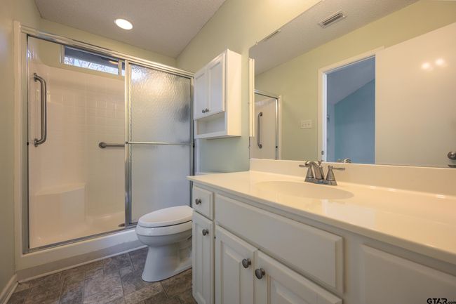 153 Candlelight Cv, House other with 3 bedrooms, 2 bathrooms and null parking in Holly Lake Ranch TX | Image 8