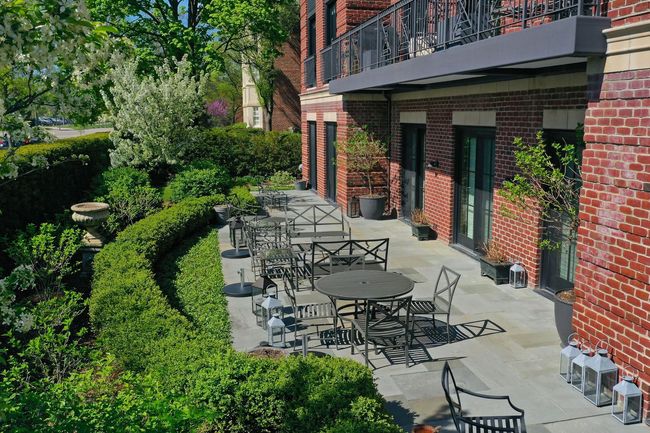 201 - 120 E Scranton Ave, Condo with 2 bedrooms, 3 bathrooms and 2 parking in Lake Bluff IL | Image 11