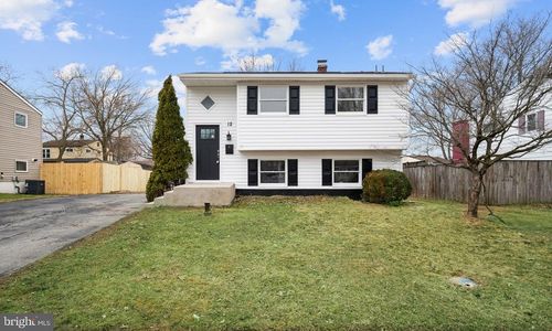 12 Dunsinane Dr, NEW CASTLE, DE, 19720-2323 | Card Image