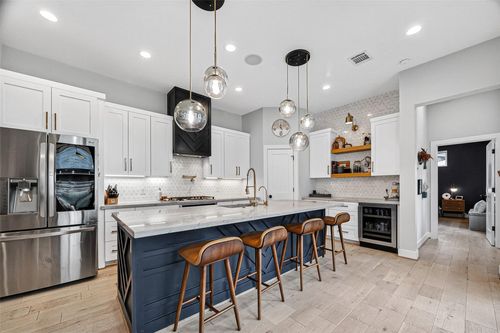 209 Woodard St, Houston, TX, 77009-1819 | Card Image