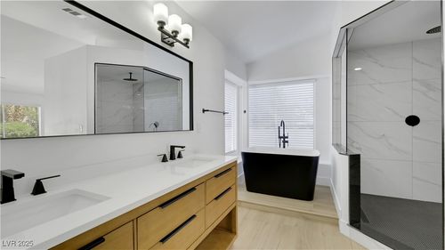 2421 Ocean Front Dr, Las Vegas, NV, 89128-7482 | Card Image