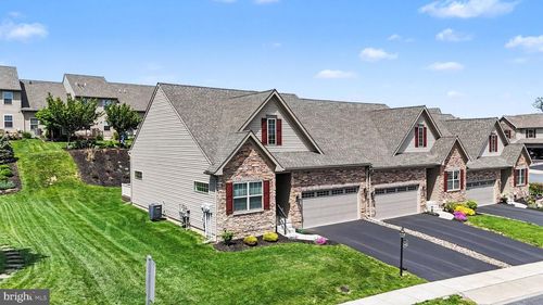 4322 Ashdon Dr, HARRISBURG, PA, 17112-8643 | Card Image