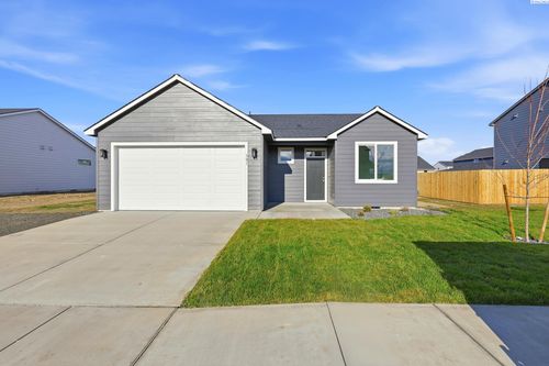 501 Amberly Ave, Grandview, WA, 98930-9509 | Card Image