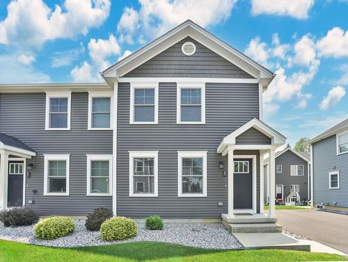 8-111 Union St, Westfield, MA, 01085-2422 | Card Image