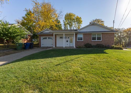 321 Thorwaldsen Pl, Clinton, IA, 52732-5412 | Card Image