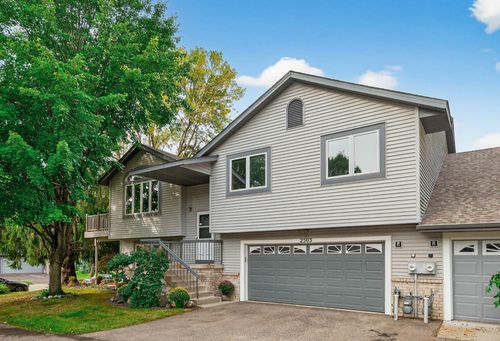 2505 Sumac Rdg, White Bear Lake, MN, 55110-5644 | Card Image
