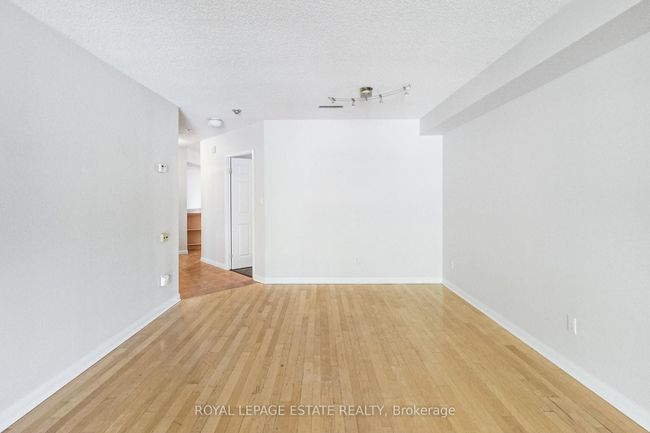 202 - 2365 Queen St E, Condo with 1 bedrooms, 1 bathrooms and null parking in Toronto ON | Image 15