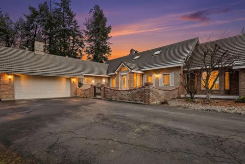 21727 N Vista Cir, Colbert, WA, 99005-9535 | Card Image
