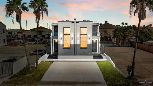 102 E Whiting St, South Padre Island, TX, 78597-6902 | Card Image