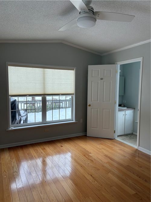 32 Quiet Way, South Kingstown, RI, 02879-4536 | Card Image