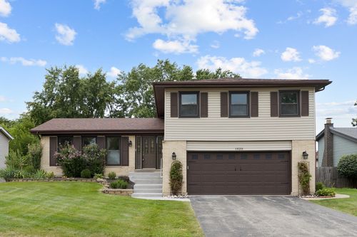 1520 S Elizabeth St, Lombard, IL, 60148-4422 | Card Image
