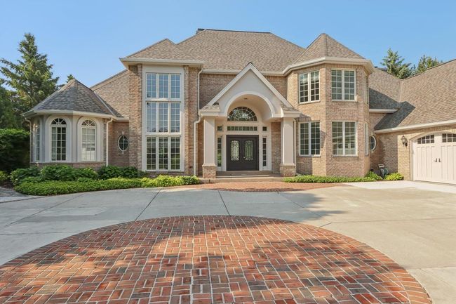 1601 Cedar Bend, House other with 5 bedrooms, 4 bathrooms and null parking in Hartland WI | Image 99