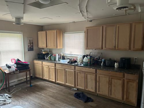 3254 Taylor Blvd, Louisville, KY, 40215-2666 | Card Image