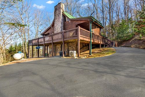 211 Highland Forest Dr, Morganton, GA, 30560-3362 | Card Image