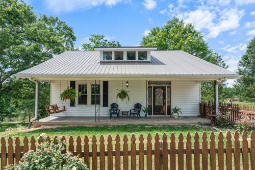 3135 Vanleer Hwy, Charlotte, TN, 37036-6211 | Card Image
