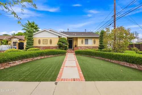 16615 Tupper Street, North Hills, CA, 91343 | Card Image