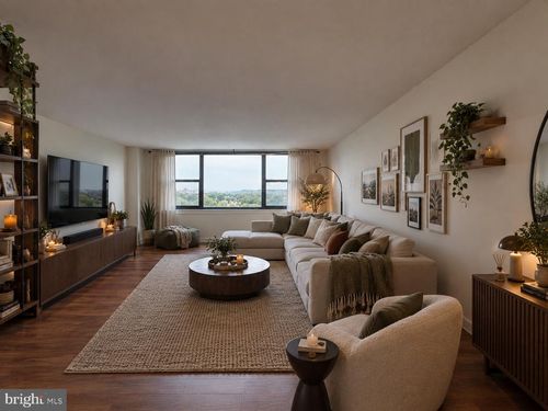 1102-4600 Duke St, ALEXANDRIA, VA, 22304-2526 | Card Image