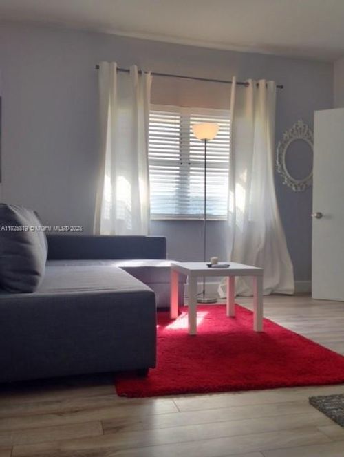 apt-6-1325 Meridian Ave, Miami Beach, FL, 33139-8028 | Card Image