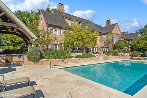 65 Round Barn Rd, Barrington, IL, 60010-5125 | Card Image