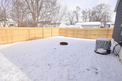 105 E Naldrette St, Durand, MI, 48429-1670 | Card Image