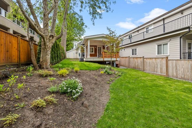 828 Kent Street, House other with 2 bedrooms, 1 bathrooms and 4 parking in White Rock BC | Image 32
