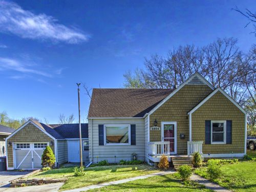 5804 College Ave, Des Moines, IA, 50322-6124 | Card Image