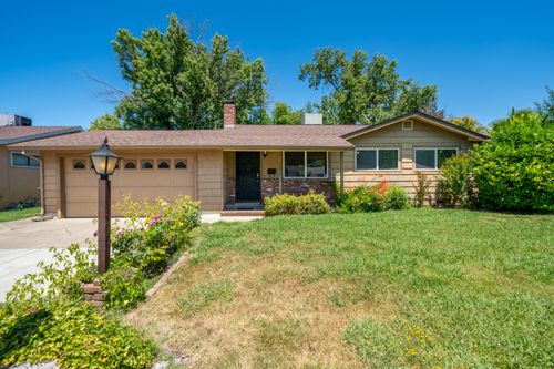 2076 Merle Dr, Redding, CA, 96001-4924 | Card Image