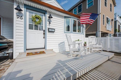 96 Alabama St, Long Beach, NY, 11561-1510 | Card Image