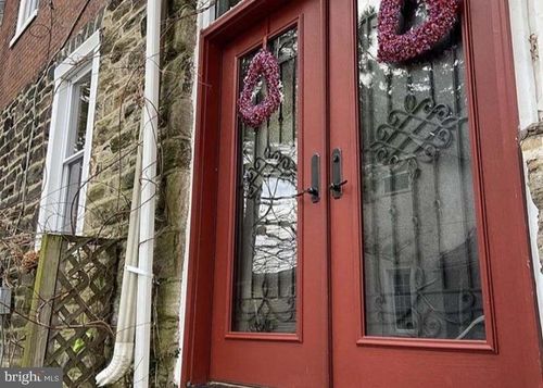 335 Unruh Ave, PHILADELPHIA, PA, 19111-4654 | Card Image