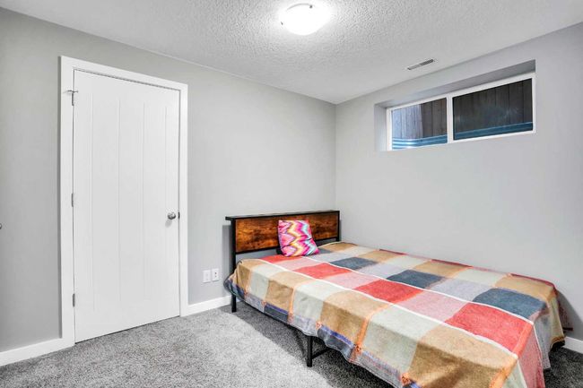 1240 Kings Heights Rd Se, House other with 4 bedrooms, 5 bathrooms and 4 parking in Airdrie AB | Image 23